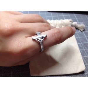 Vintage sterling silver cross ring